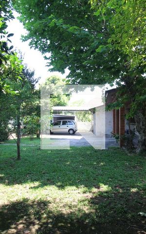 Casa à venda com 180m², 5 quartos e 1 vagaÁrea externa