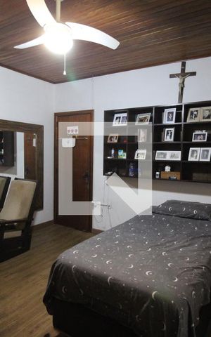 Casa à venda com 180m², 5 quartos e 1 vagaQuarto 5