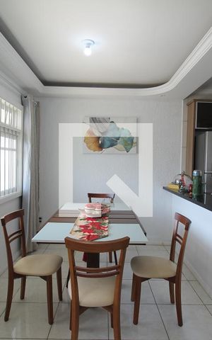 Casa à venda com 105m², 2 quartos e 3 vagasSala