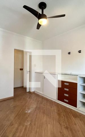 Casa à venda com 180m², 3 quartos e 2 vagas Casa à venda com 180m², 3 quartos e 2 vagasSuite