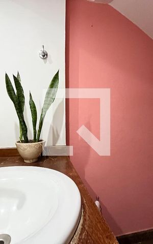 Casa à venda com 180m², 3 quartos e 2 vagas Casa à venda com 180m², 3 quartos e 2 vagasLavabo