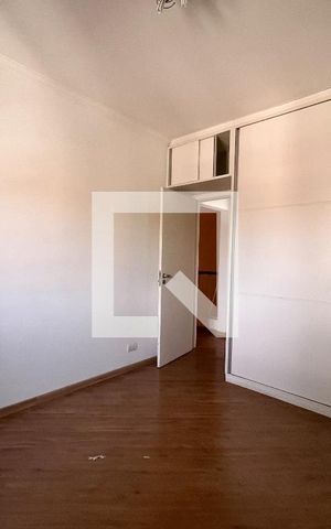 Casa à venda com 180m², 3 quartos e 2 vagas Casa à venda com 180m², 3 quartos e 2 vagasQuarto 3