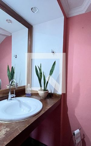 Casa à venda com 180m², 3 quartos e 2 vagas Casa à venda com 180m², 3 quartos e 2 vagasLavabo