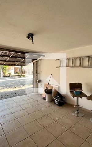 Casa à venda com 180m², 3 quartos e 2 vagas Casa à venda com 180m², 3 quartos e 2 vagasGaragem