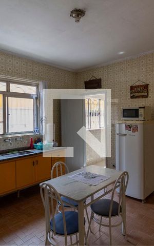 Casa à venda com 220m², 5 quartos e 2 vagasCasa 1 - Cozinha  