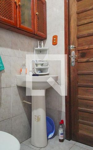 Casa à venda com 120m², 3 quartos e 2 vagas Casa à venda com 120m², 3 quartos e 2 vagasBanheiro 1