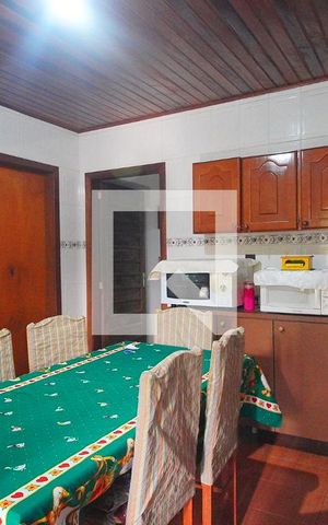 Casa à venda com 120m², 3 quartos e 2 vagas Casa à venda com 120m², 3 quartos e 2 vagasCozinha
