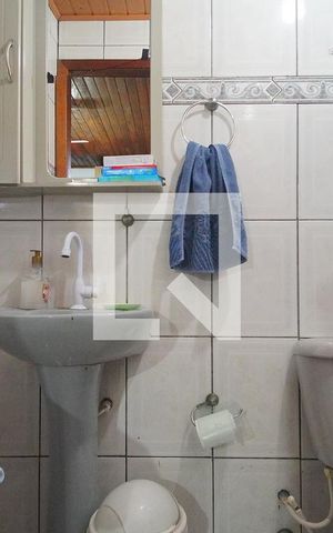 Casa à venda com 120m², 3 quartos e 2 vagas Casa à venda com 120m², 3 quartos e 2 vagasBanheiro 2