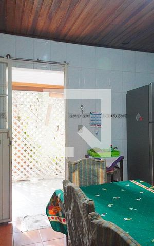 Casa à venda com 120m², 3 quartos e 2 vagas Casa à venda com 120m², 3 quartos e 2 vagasCozinha