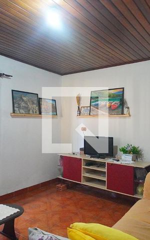 Casa à venda com 120m², 3 quartos e 2 vagas Casa à venda com 120m², 3 quartos e 2 vagasSala