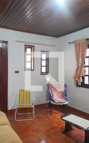 Casa à venda com 120m², 3 quartos e 2 vagas Casa à venda com 120m², 3 quartos e 2 vagasSala