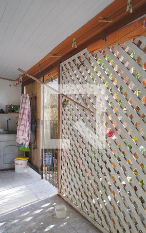 Casa à venda com 120m², 3 quartos e 2 vagas Casa à venda com 120m², 3 quartos e 2 vagasÁrea de Serviço