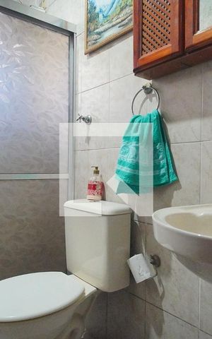 Casa à venda com 120m², 3 quartos e 2 vagas Casa à venda com 120m², 3 quartos e 2 vagasBanheiro 1