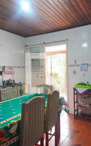 Casa à venda com 120m², 3 quartos e 2 vagas Casa à venda com 120m², 3 quartos e 2 vagasCozinha