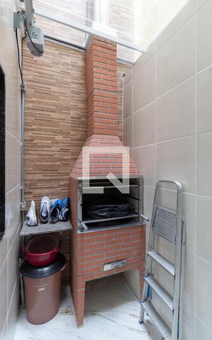 Casa de condomínio à venda com 150m², 3 quartos e 3 vagasChurrasqueira