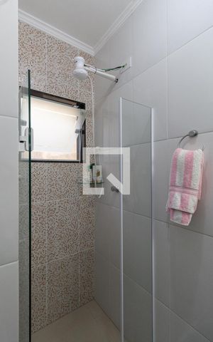 Casa de condomínio à venda com 150m², 3 quartos e 3 vagasBanheiro Suíte 1