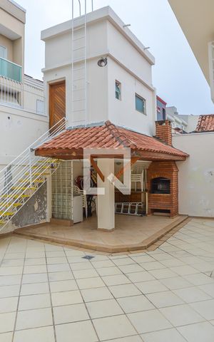 Casa à venda com 290m², 3 quartos e 5 vagas Casa à venda com 290m², 3 quartos e 5 vagasChurrasqueira