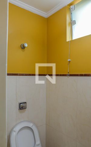 Casa à venda com 290m², 3 quartos e 5 vagas Casa à venda com 290m², 3 quartos e 5 vagasLavabo