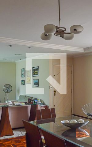 Casa à venda com 290m², 3 quartos e 5 vagas Casa à venda com 290m², 3 quartos e 5 vagasSala