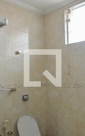 Casa à venda com 290m², 3 quartos e 5 vagas Casa à venda com 290m², 3 quartos e 5 vagasBanheiro da Suíte 2