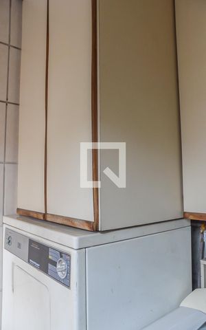 Casa à venda com 290m², 3 quartos e 5 vagas Casa à venda com 290m², 3 quartos e 5 vagasÁrea de Serviço