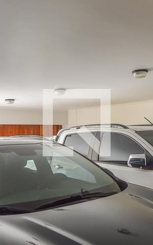 Casa à venda com 290m², 3 quartos e 5 vagas Casa à venda com 290m², 3 quartos e 5 vagasGaragem