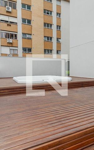 Apartamento à venda com 250m², 3 quartos e 4 vagas Apartamento à venda com 250m², 3 quartos e 4 vagasGarden / Área privada