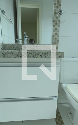 Casa de condomínio para alugar com 90m², 3 quartos e 1 vaga Casa de condomínio para alugar com 90m², 3 quartos e 1 vagaBanheiro 1