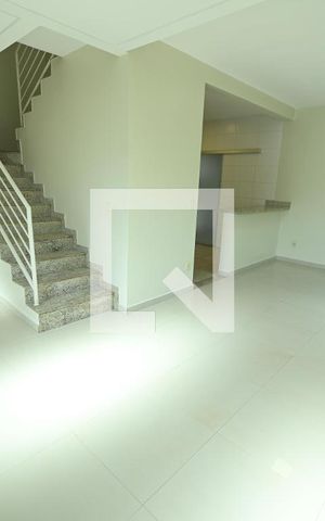 Casa de condomínio para alugar com 90m², 3 quartos e 1 vaga Casa de condomínio para alugar com 90m², 3 quartos e 1 vagaSala