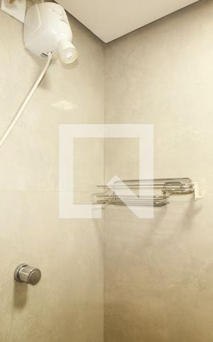 Apartamento para alugar com 18m², 1 quarto e sem vagaBanheiro 