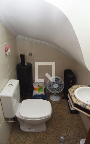 Casa à venda com 127m², 3 quartos e 2 vagasLavabo