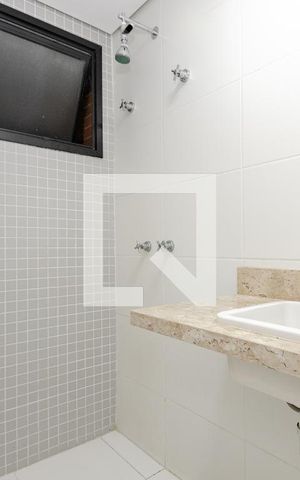 Studio à venda com 33m², 1 quarto e 1 vaga Studio à venda com 33m², 1 quarto e 1 vagaBanheiro
