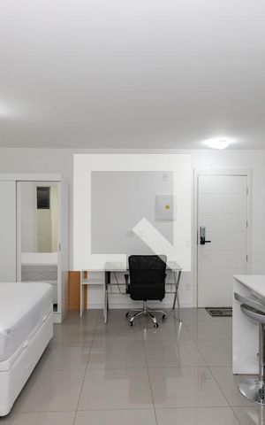 Studio à venda com 33m², 1 quarto e 1 vaga Studio à venda com 33m², 1 quarto e 1 vagaStudio