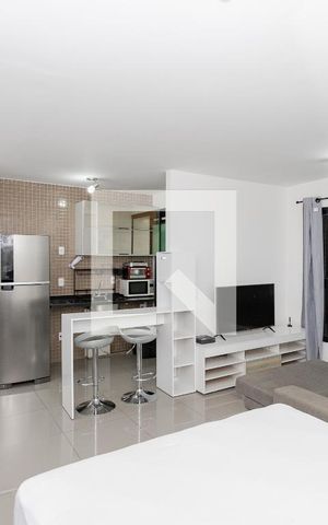 Studio à venda com 33m², 1 quarto e 1 vaga Studio à venda com 33m², 1 quarto e 1 vagaStudio