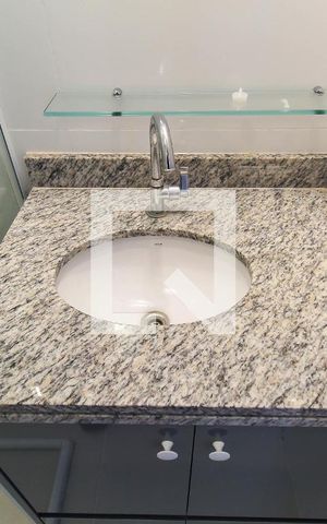 Apartamento para alugar com 45m², 2 quartos e sem vaga Apartamento para alugar com 45m², 2 quartos e sem vagaBanheiro