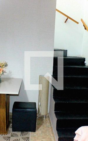 Casa à venda com 69m², 2 quartos e 1 vagaSala