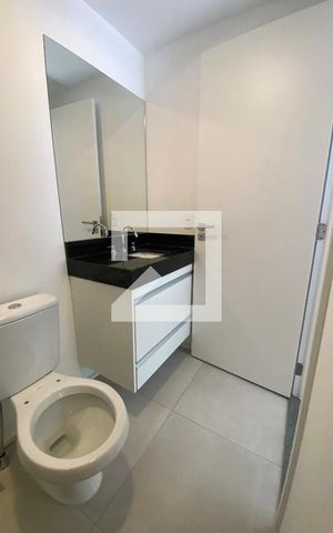 Studio para alugar com 28m², 1 quarto e sem vaga Studio para alugar com 28m², 1 quarto e sem vagaBanheiro