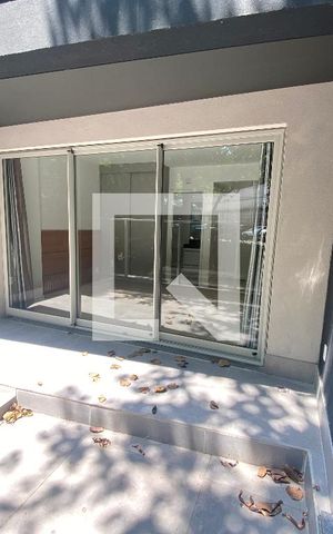 Studio para alugar com 28m², 1 quarto e sem vaga Studio para alugar com 28m², 1 quarto e sem vagaSacada