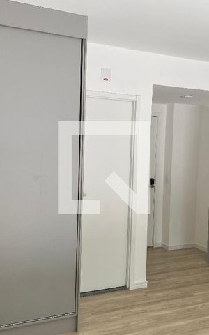 Studio para alugar com 28m², 1 quarto e sem vaga Studio para alugar com 28m², 1 quarto e sem vagaGuarda Roupa