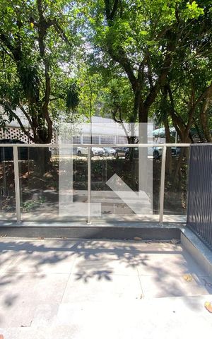 Studio para alugar com 28m², 1 quarto e sem vaga Studio para alugar com 28m², 1 quarto e sem vagaSacada