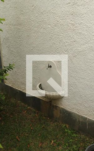 Casa à venda com 500m², 3 quartos e 3 vagasQuintal/Jardim