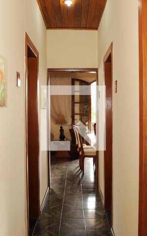 Casa à venda com 500m², 3 quartos e 3 vagasCorredor