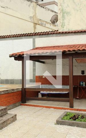 Casa à venda com 500m², 3 quartos e 3 vagasQuintal/Jardim