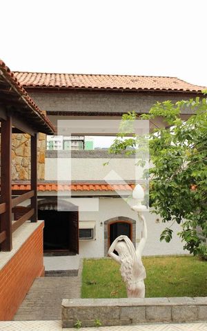 Casa à venda com 500m², 3 quartos e 3 vagasQuintal/Jardim