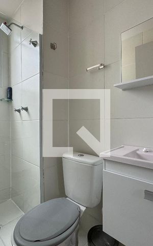 Apartamento para alugar com 43m², 2 quartos e sem vaga Apartamento para alugar com 43m², 2 quartos e sem vagaBanheiro Social