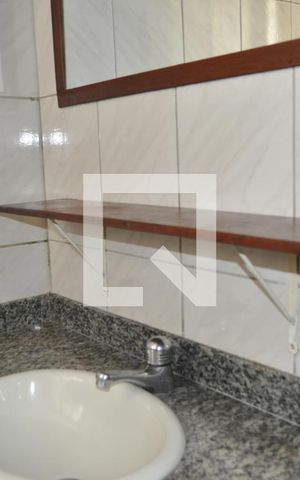 Apartamento para alugar com 55m², 2 quartos e sem vagaBanheiro