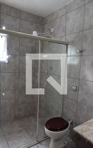 Casa à venda com 250m², 6 quartos e 3 vagasQuarto 4 - Banheiro