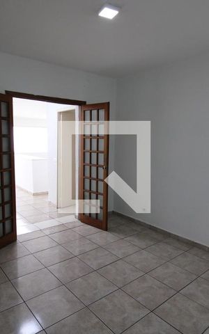 Casa à venda com 250m², 6 quartos e 3 vagasQuarto 4