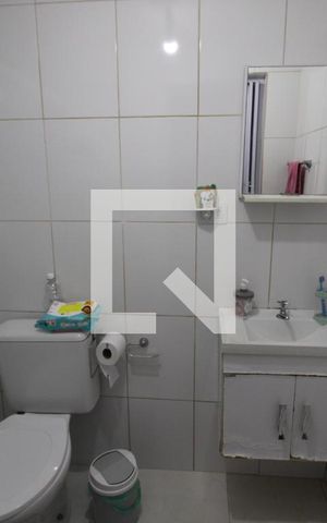 Casa à venda com 250m², 6 quartos e 3 vagasQuarto 6 - Banheiro