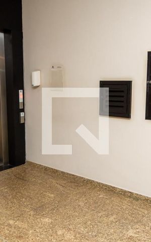 Apartamento para alugar com 540m², 4 quartos e 4 vagas Apartamento para alugar com 540m², 4 quartos e 4 vagasÁrea Comum- Detalhe Hall do Bloco/Elevador Social